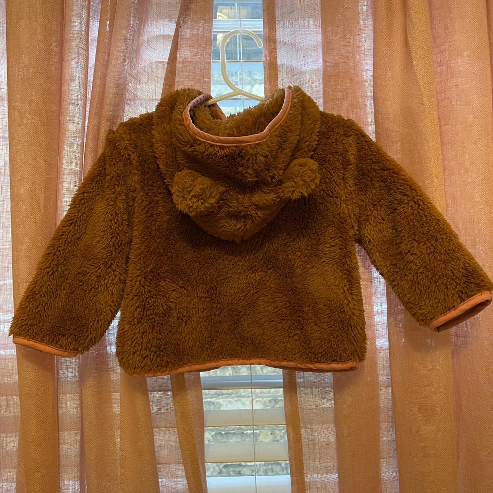 Old Navy teddy fleece hoodie sz 12-18 months